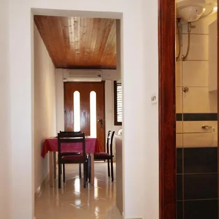 Rud - 15 M From Sea Apartment