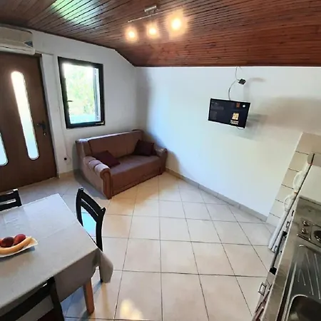 Rud - 15 M From Sea Apartment Lumbarda