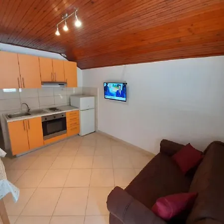 Rud - 15 M From Sea Apartment *