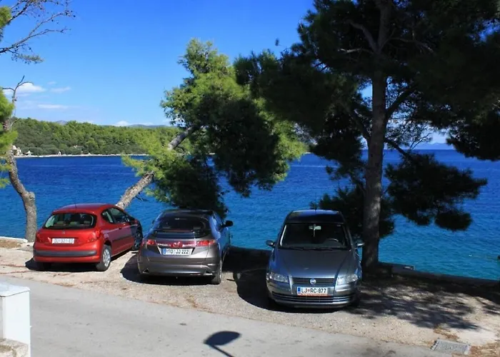 Apartments Amalija *