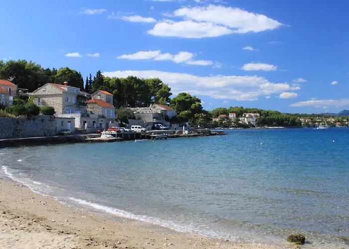 Apartments Amalija 公寓 鲁巴达