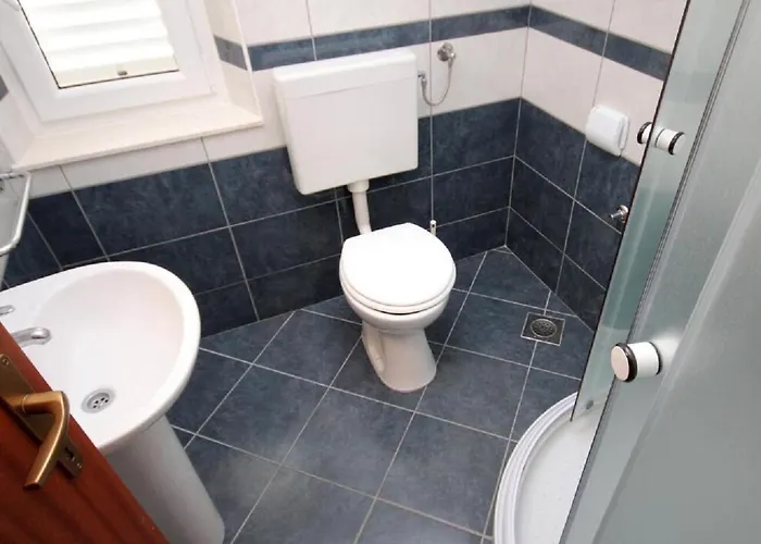 Apartments Amalija *