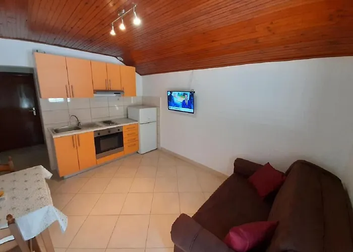 Amalija Apartamento *