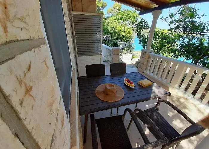 Apartments Amalija *